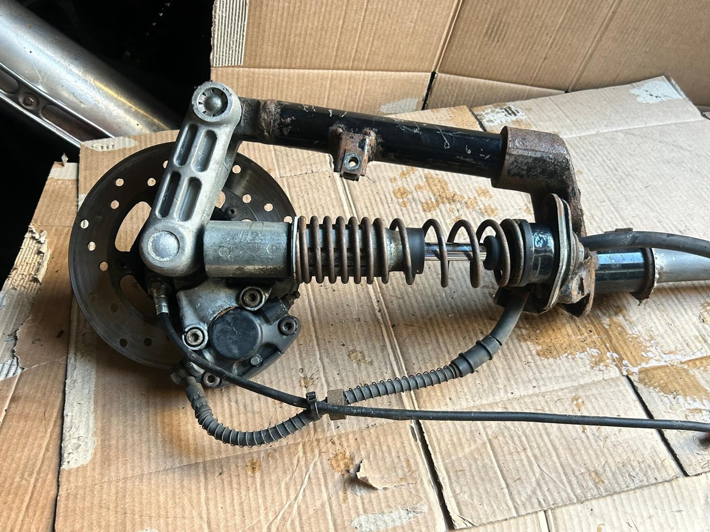 Vespa LX 50 / 125 Fork without Brake Caliper