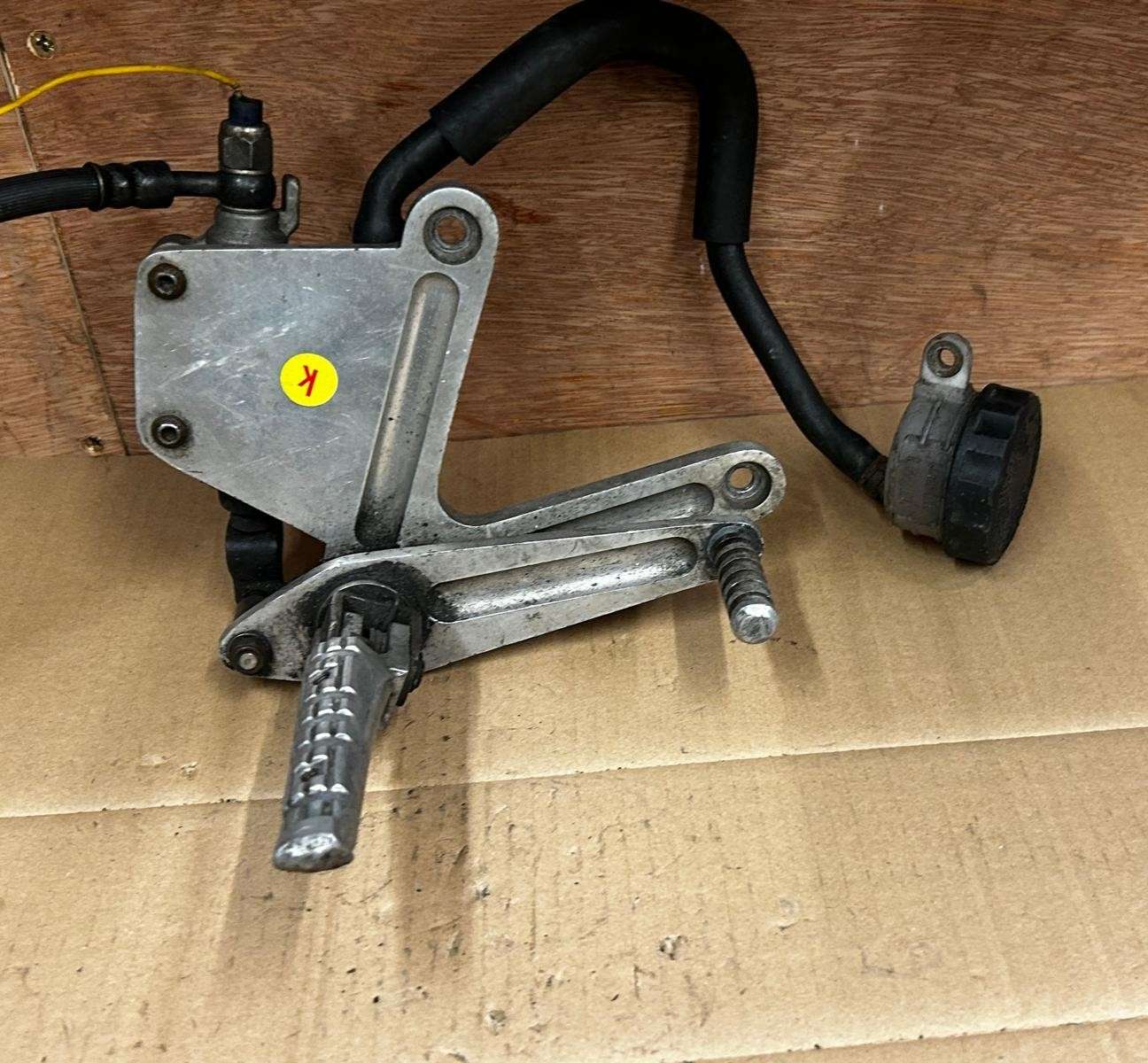 1999 Honda CB600F Hornet Right Footrest Brake Assembly & Gear Selector