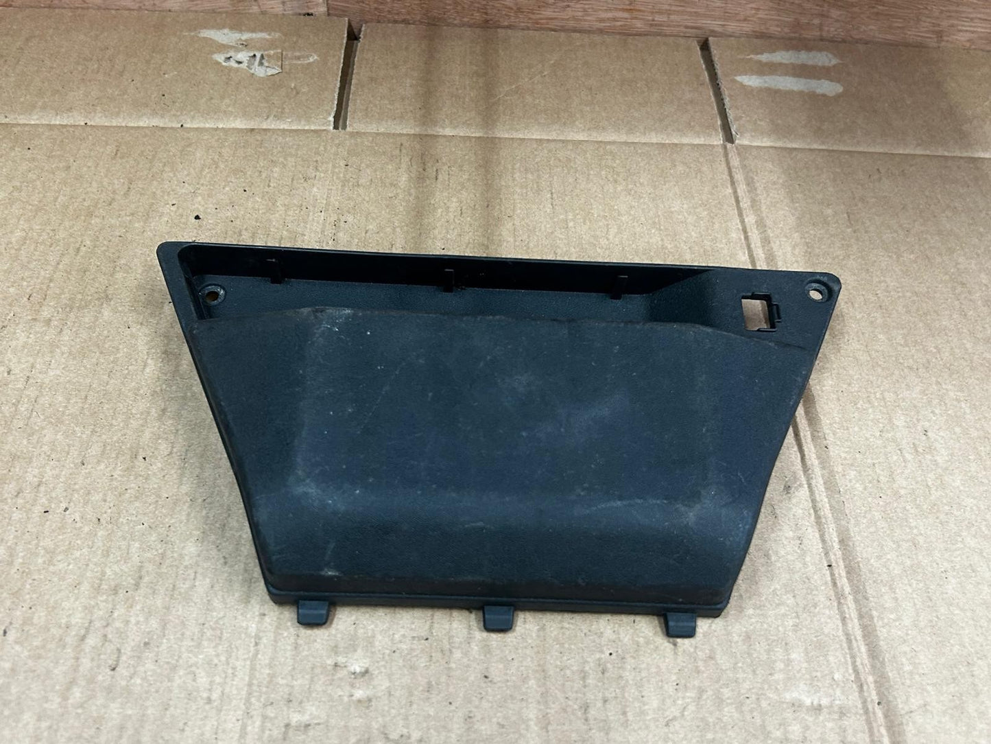 2017 Piaggio MP3 300 Yourban Sport LT Battery Cover Panel | 657388