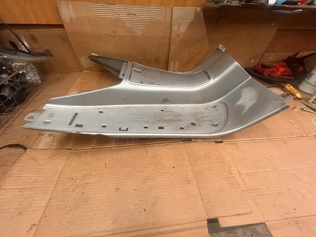 2001 Vespa ET4 Cento 125 Footrest Board Floorboard Panel