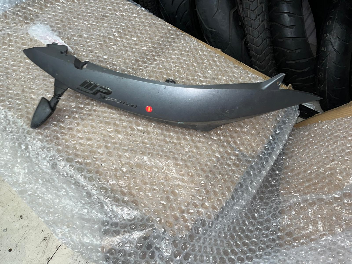 OEM Piaggio MP3 Yourban 300 Rear Right Fairing with Indicator | 657381