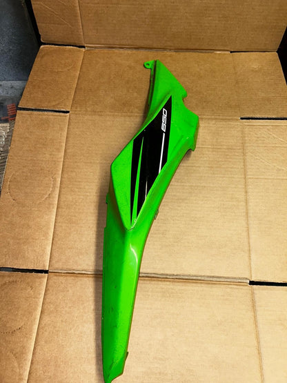 OEM 2022 - 2025 Kawasaki Ninja 650 Rear Seat Right Fairing | 36041-0034