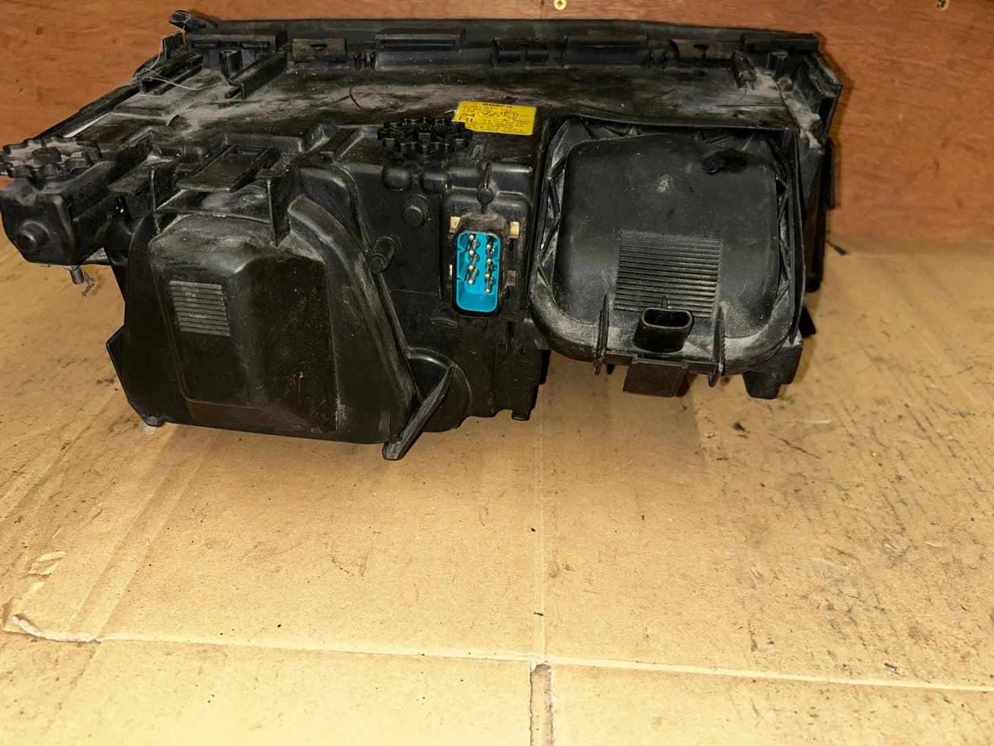 1999 - 2001 BMW 7 Series E38 740i Post-Facelift Left Headlight