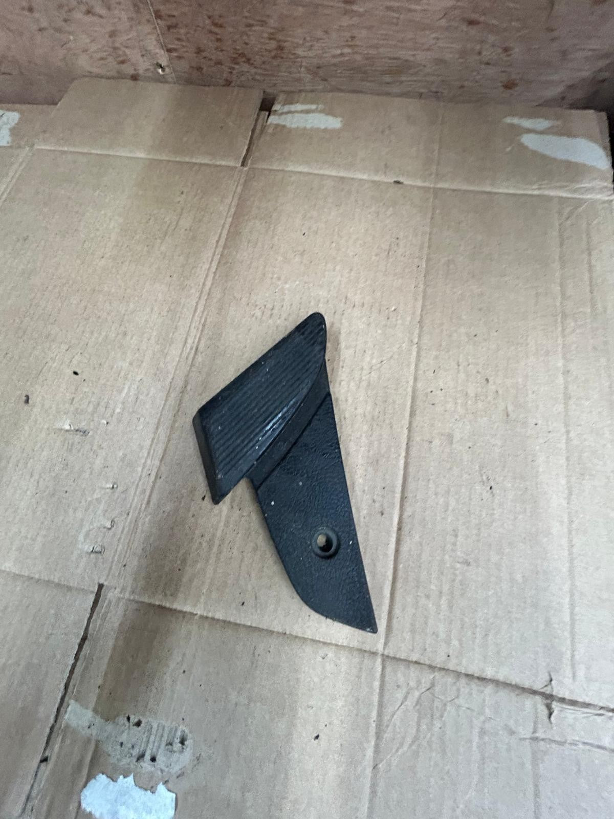 1998 - 2014 Vespa LX 125 150 Left Side Footrest | 622125