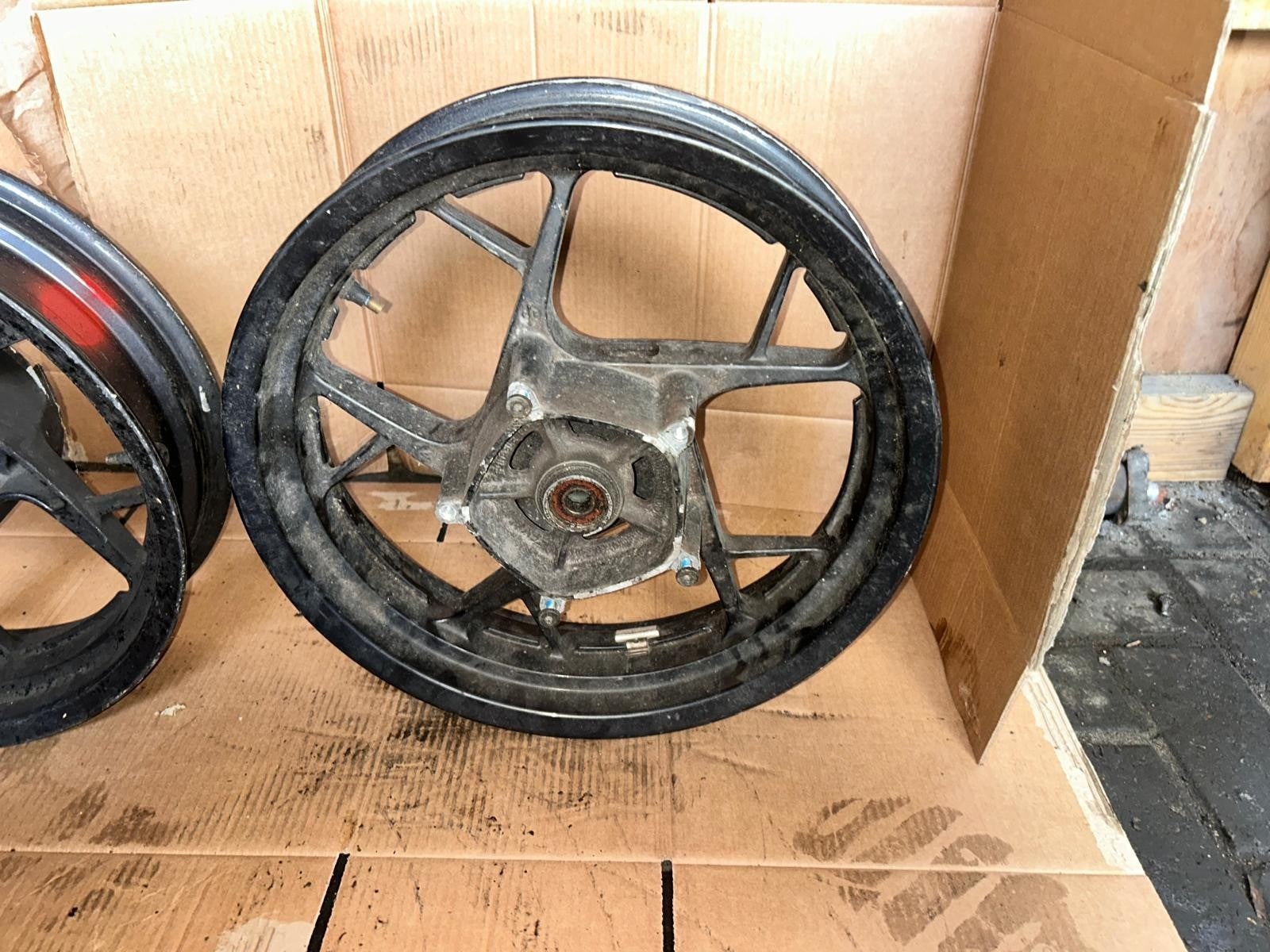 Yamaha Xmax 125 Front and Rear Wheels