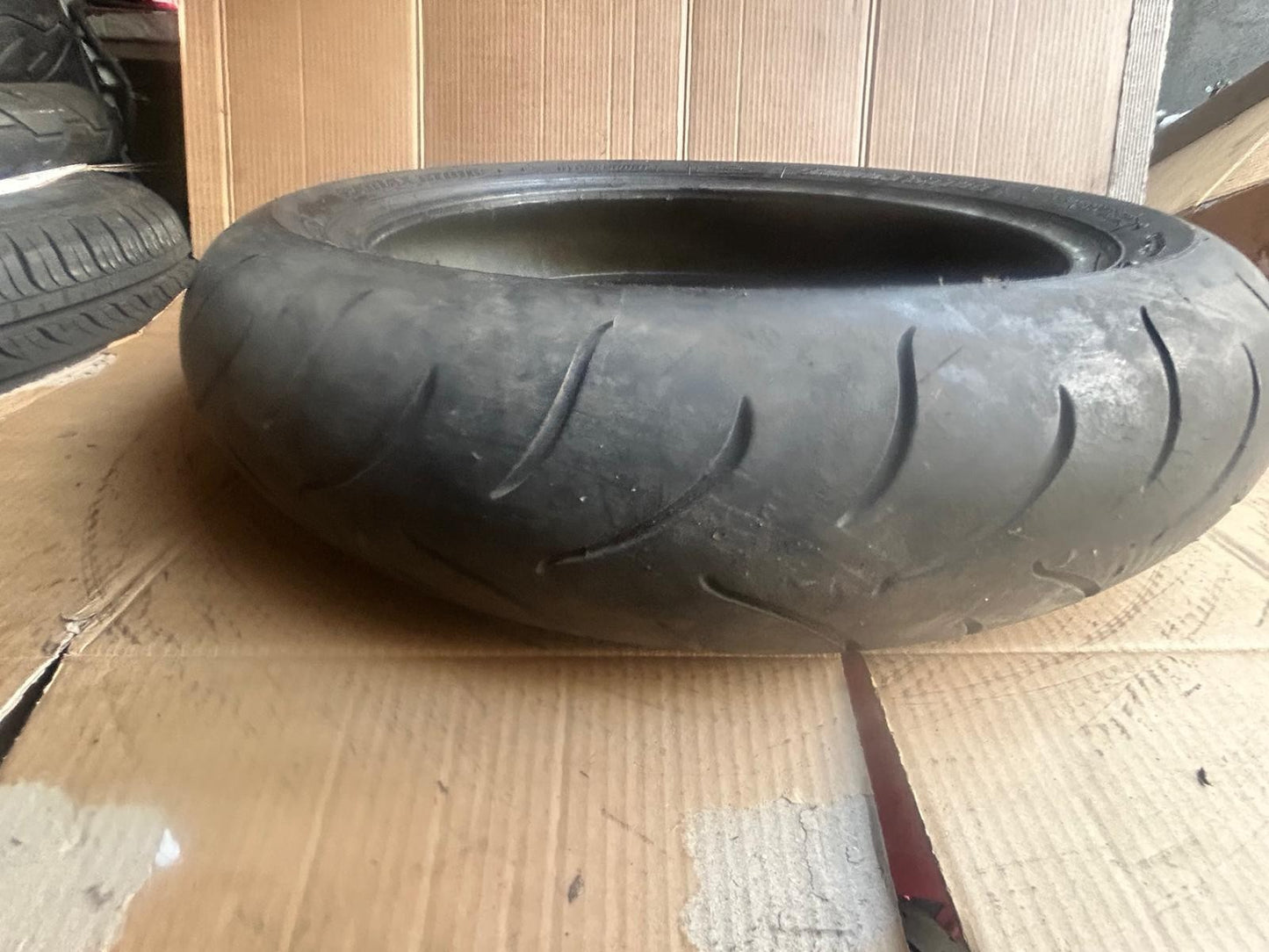 Bridgestone Battlax BT016R Hypersport Motorcycle Tyre 130/70/16
