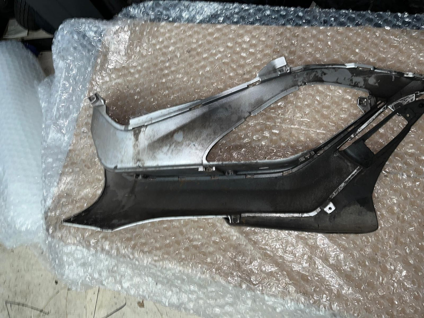 2011-2018 Piaggio MP3 Yourban Right Footrest Fairing Panel | 657379