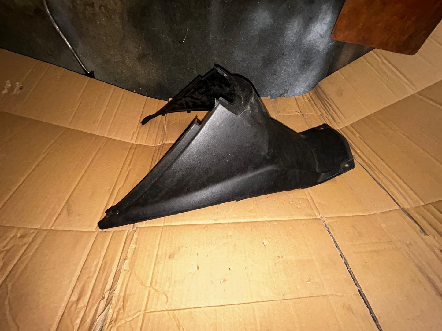 2017 2020 Yamaha MW 125 Tricity Side Cover | BB8-F172W-00