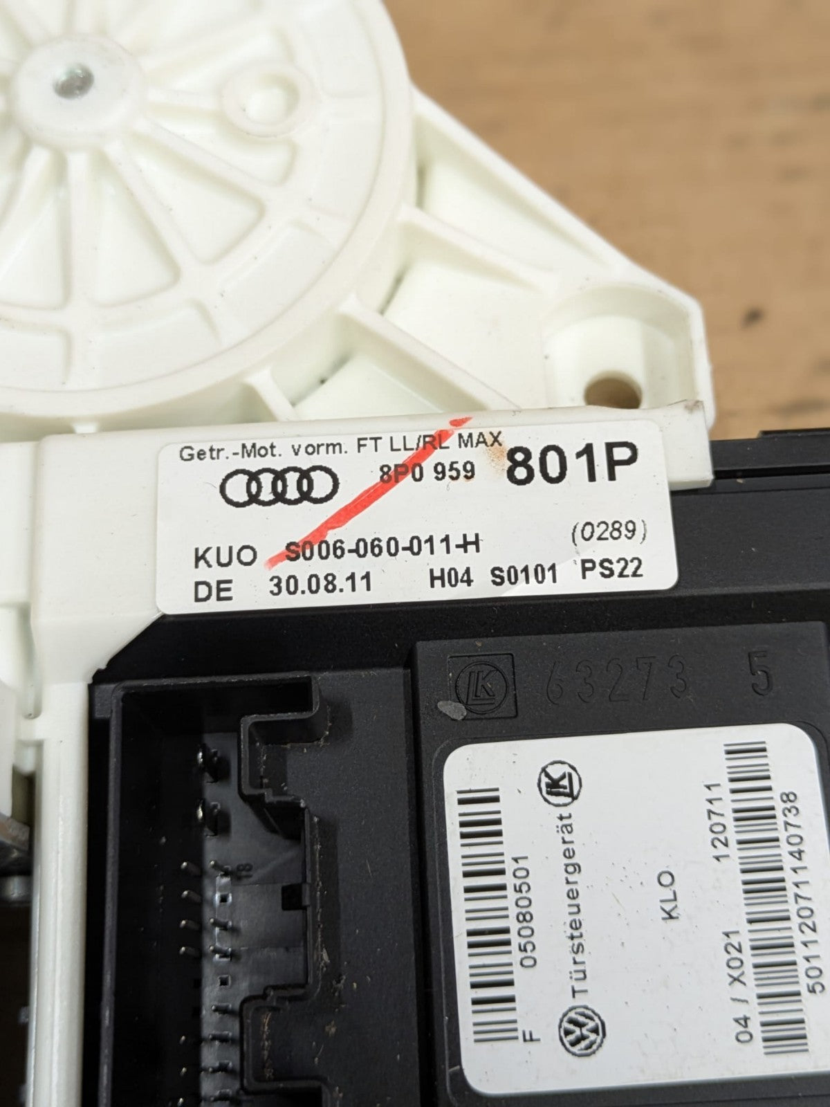 2011 Audi A3 S Line Front Right Driver Side Window Motor | 840311202 8P0959801P