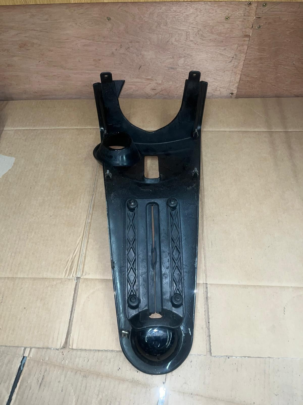Piaggio MP3 Yourban 300 Middle Fairing Panel | 657371