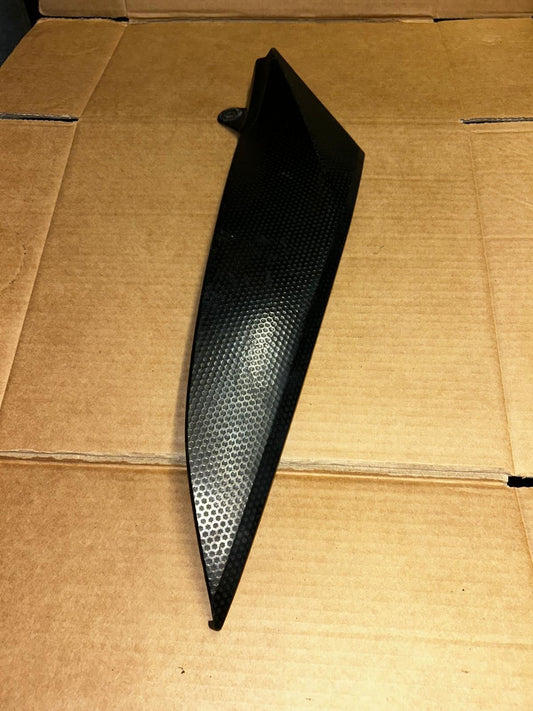 Yamaha YZF-R Fuel Tank Side Cover | 5VY-24129-00