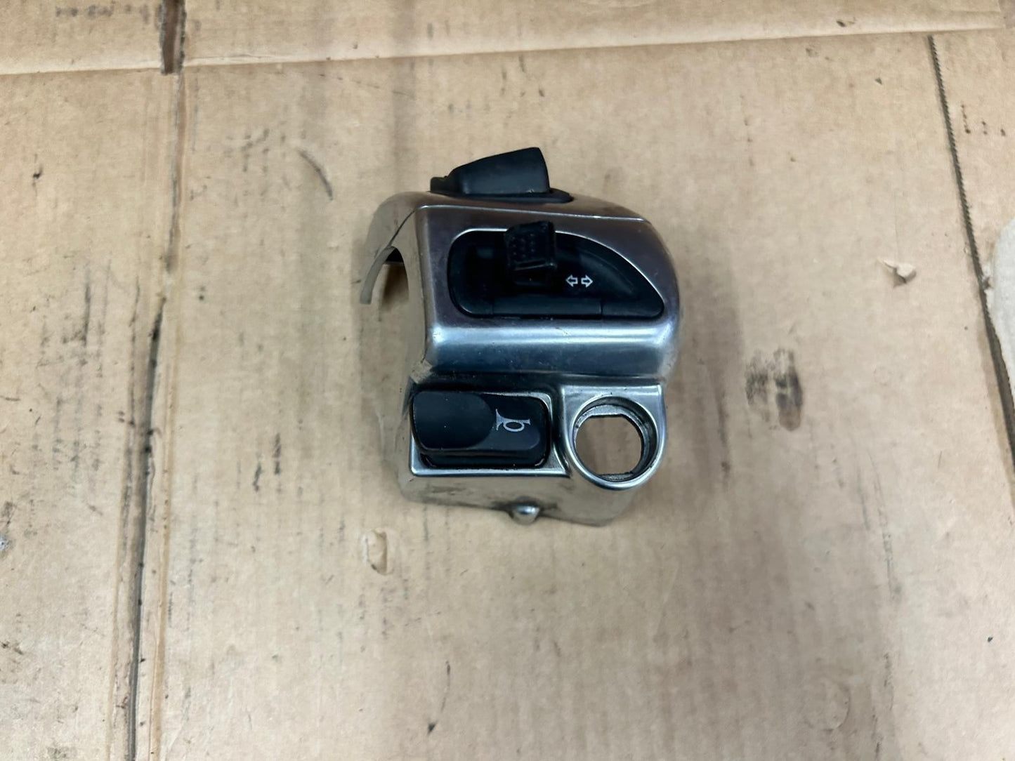 Piaggio MP3 Left Side Handlebar Switch | 30254