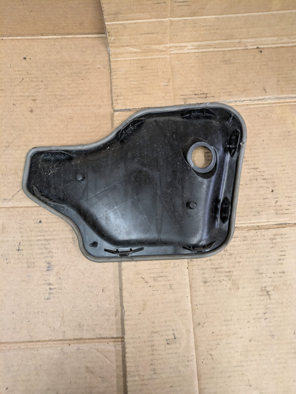 2011 Audi A3 S Line Front Left Passenger Inner Lock Cover | 8P4837915