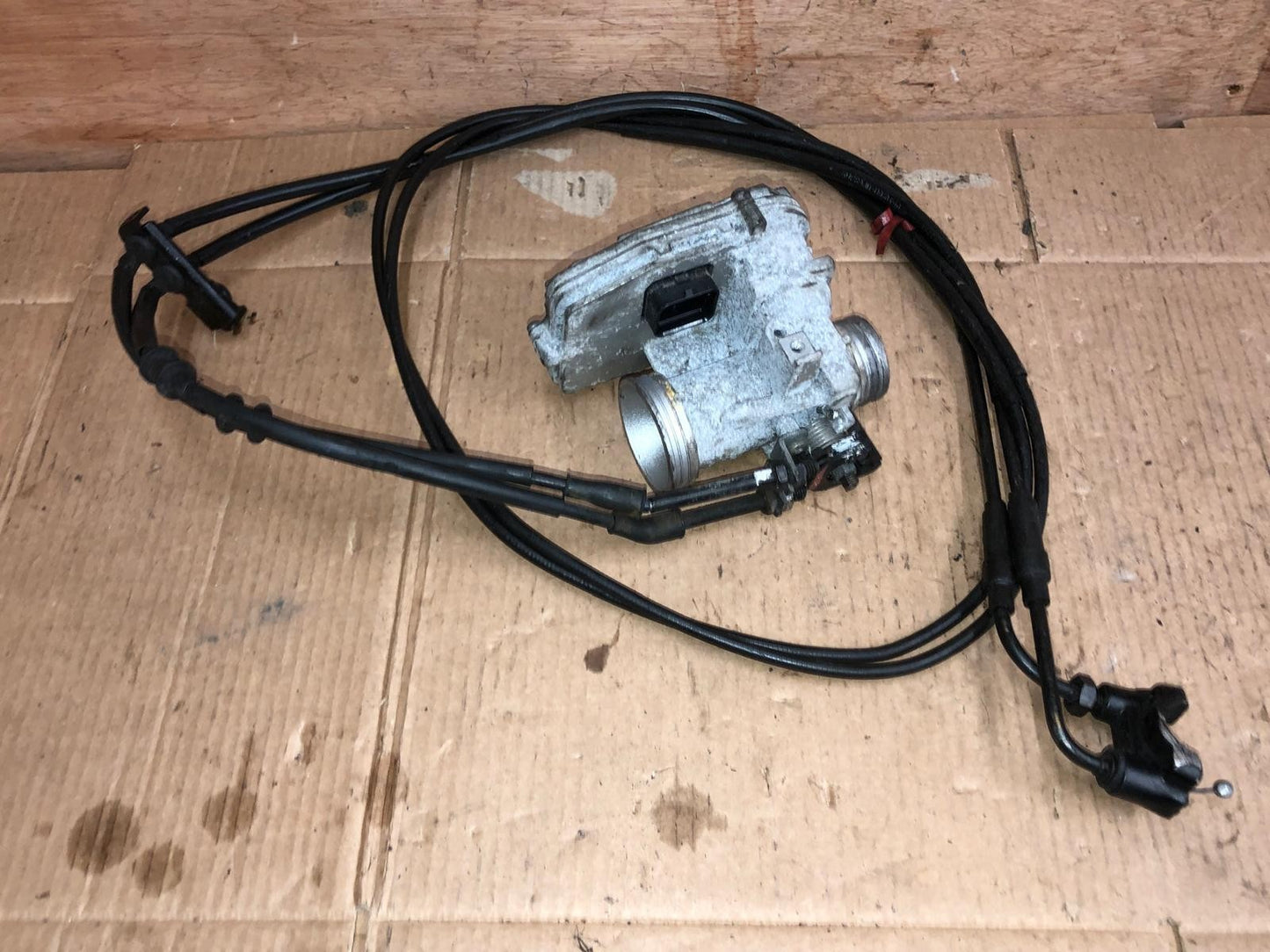 2008 - 2015 Vespa GTS 300 Throttle Body with ECU | CM081701