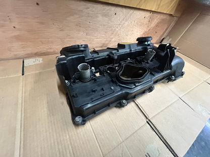 Genuine BMW 7 Series E38 Engine Valve Cover | 7553626