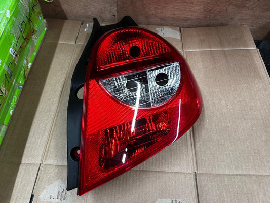 2005 - 2009 Renault Clio MK3 Right Side Tail Light | 088972