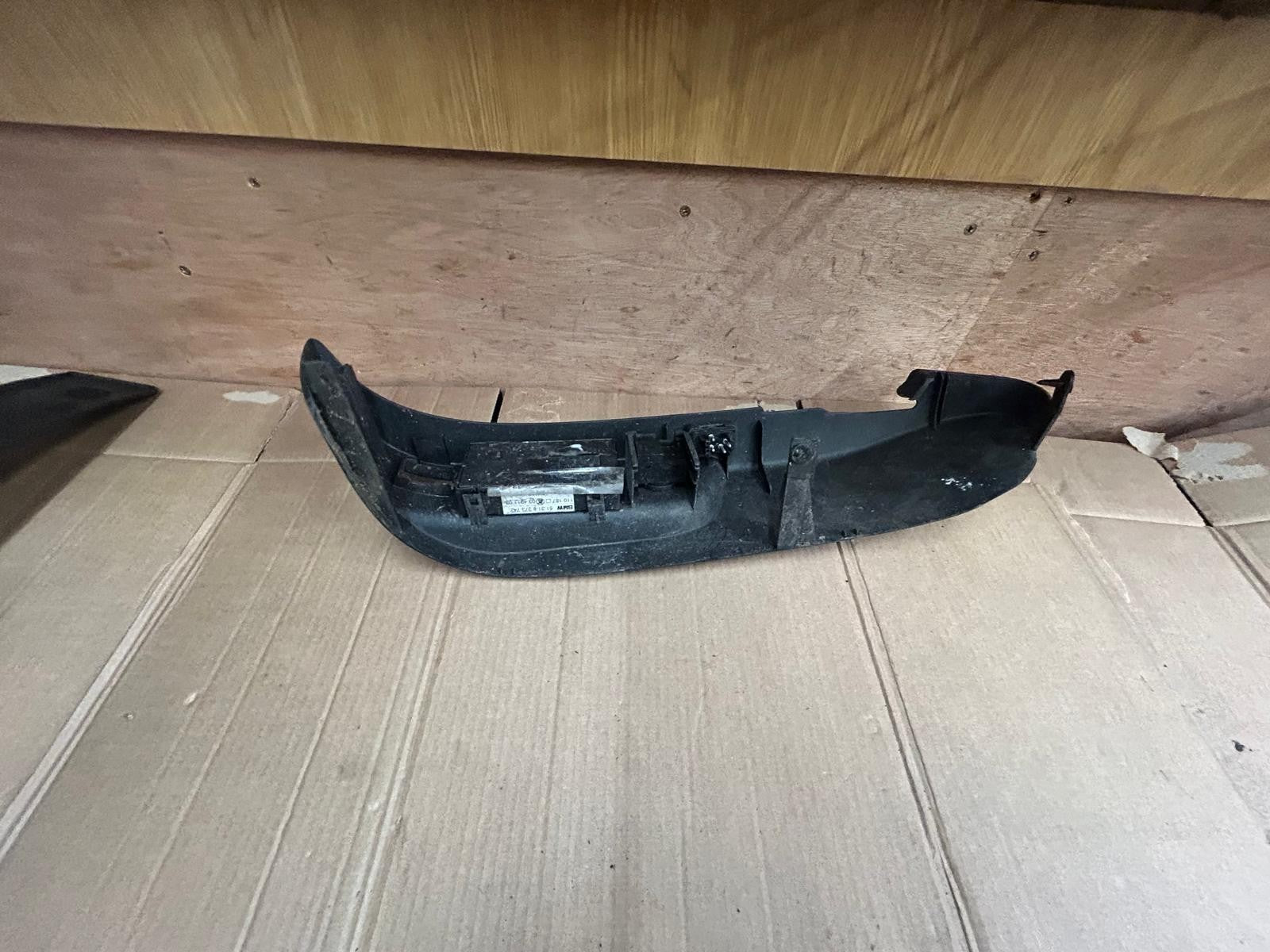 Genuine BMW 7 Series E38 Front Right Seat Adjustor + Cover 8207246A 61318373742
