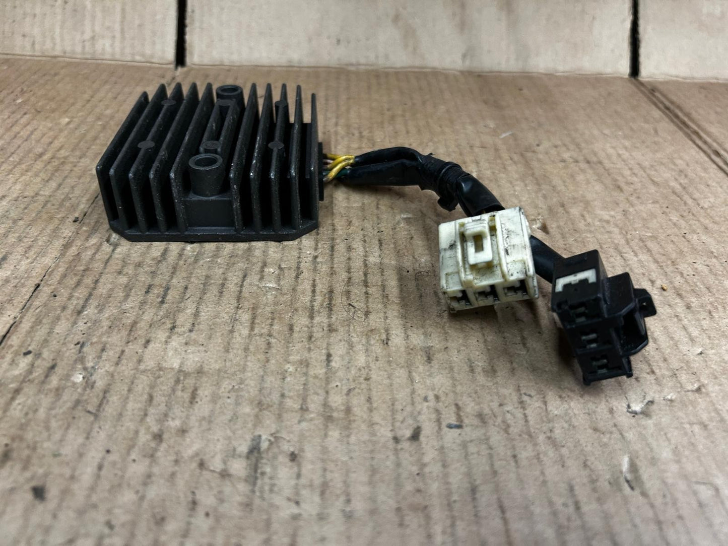 SH541PA | 2006 - 2009 Honda SH125 Voltage Regulator Rectifier Unit
