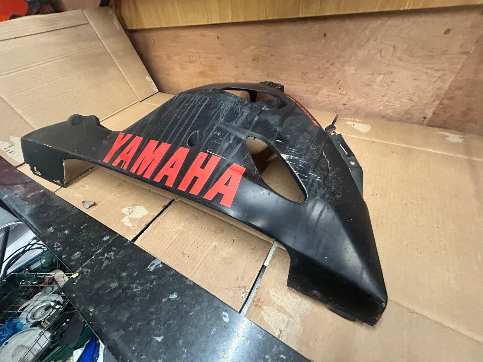 1999- 2002 Yamaha YZF R6 Right Side Lower Fairing Panel Cover