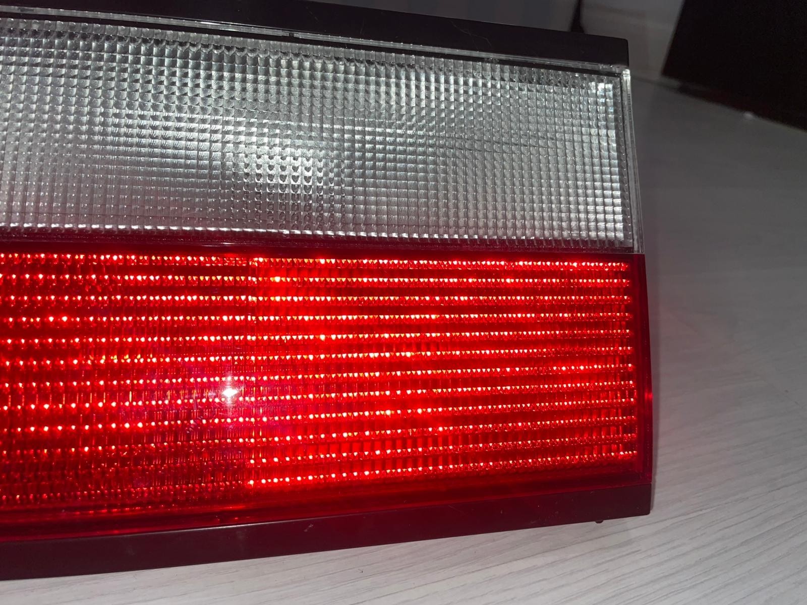 1997 - 2001 Citroen Xantia Replacement Right Tail Light | 29100212