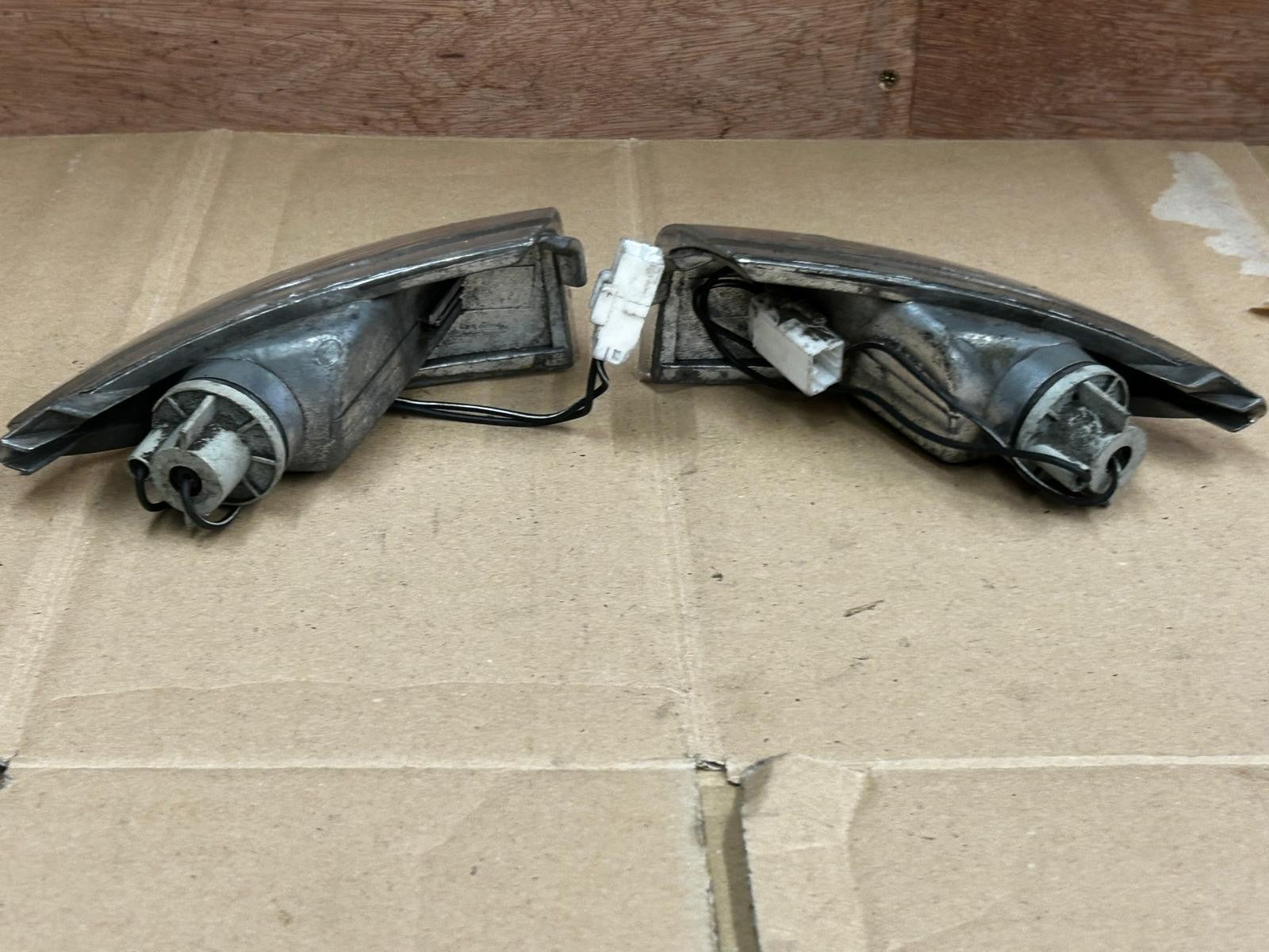 Piaggio Fly 50 / 125 Rear Left & Right Indicator Pair | 920012B