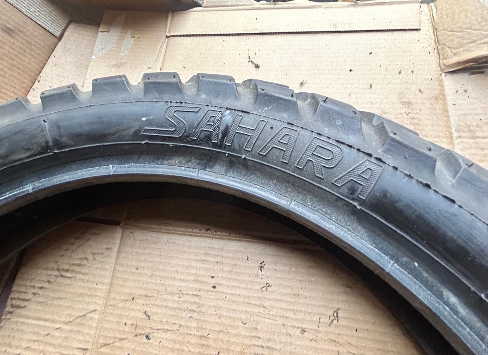 Metzeler Enduro 3 Sahara Motorcycle Tyre 120/80/18