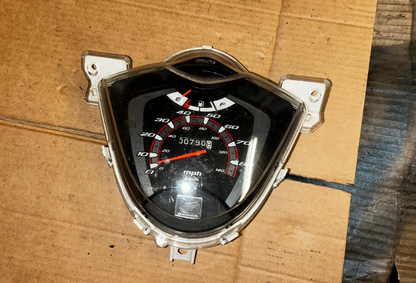 2011 - 2016 Honda Vision NSC 110 Speedo Clock Speedometer