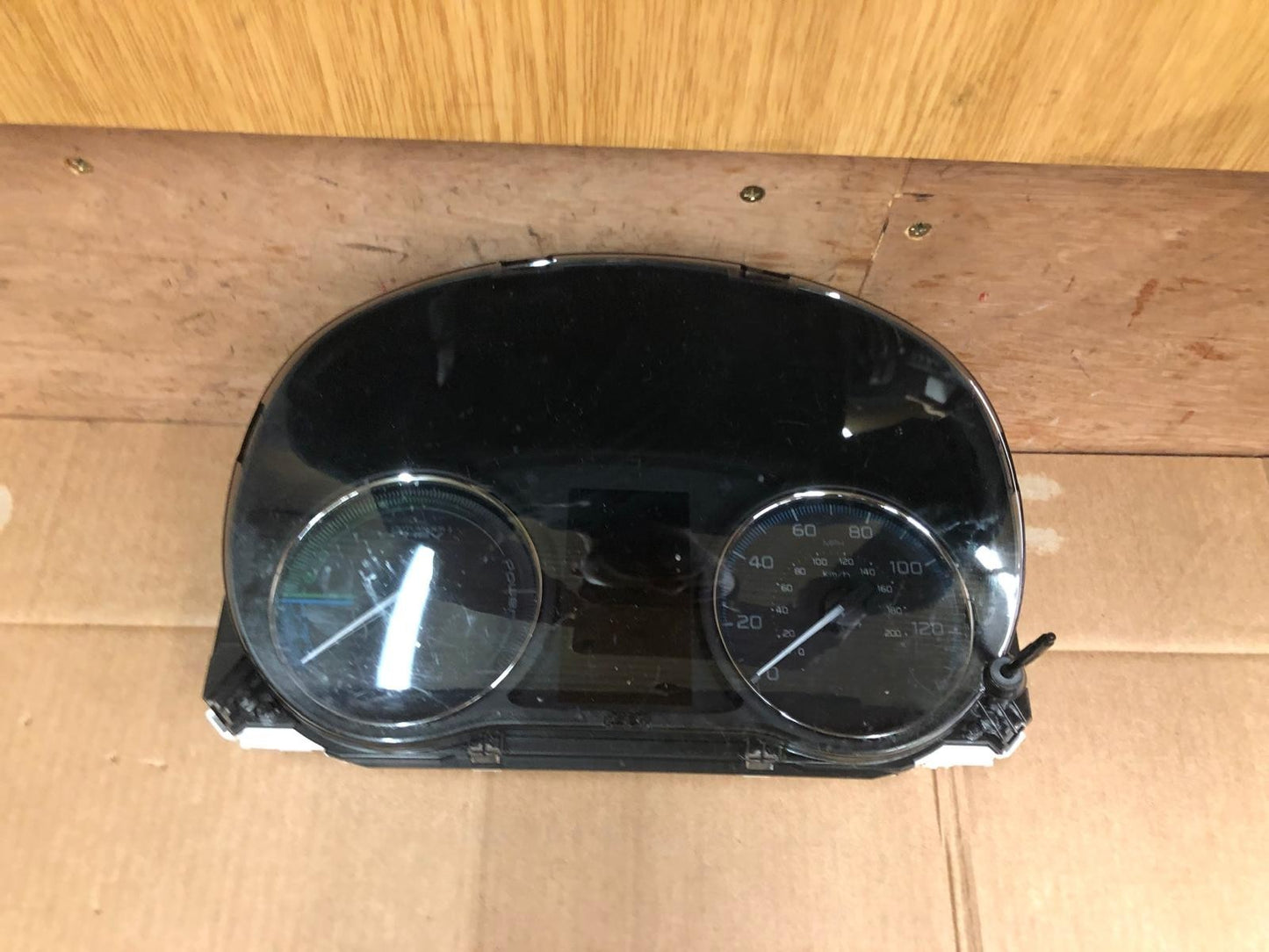 2014 Mitsubishi Outlander GX 4h PHEV Speedometer Instrument Cluster | 8100C386