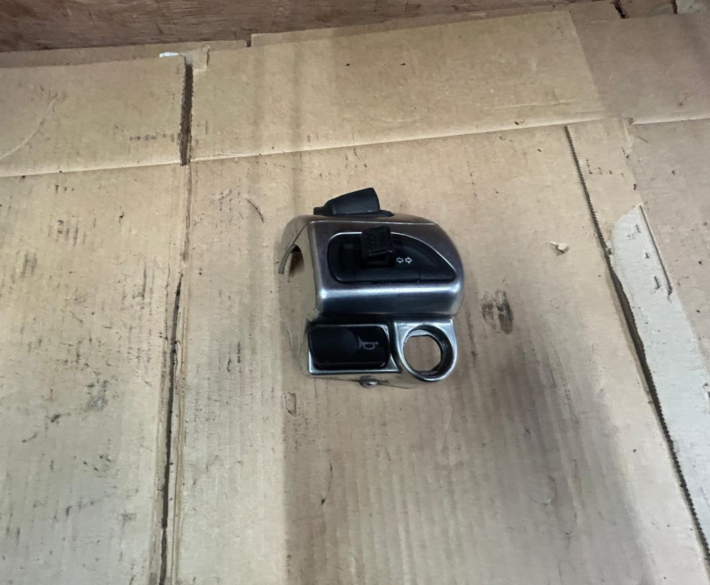 Piaggio MP3 Left Side Handlebar Switch | 30254