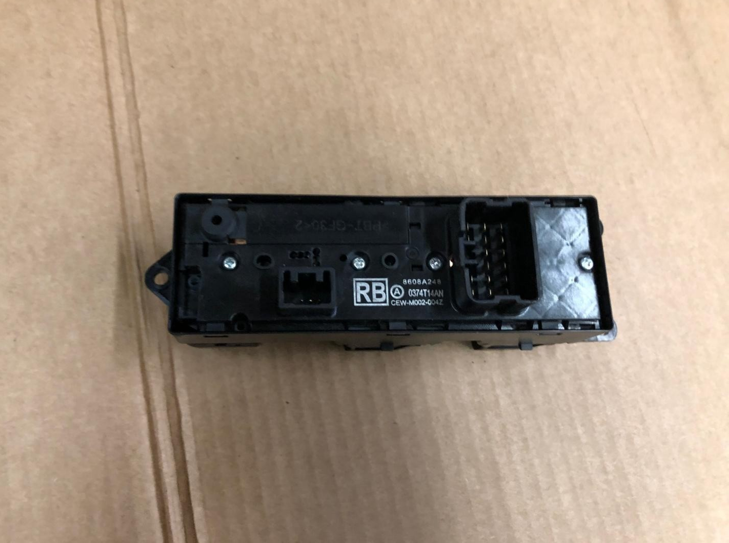 2014 Mitsubishi Outlander GX 4h PHEV Front Right Side Window Switch | 8608A248