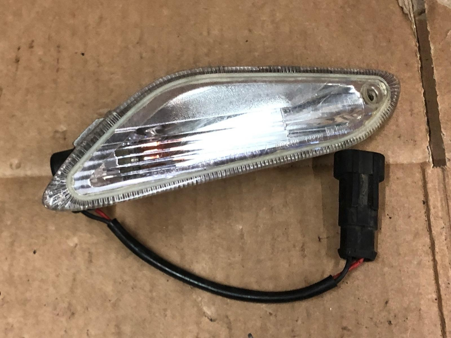 2013 - 2017 Vespa Primavera / Sprint Rear Left Indicator | 642652 328715