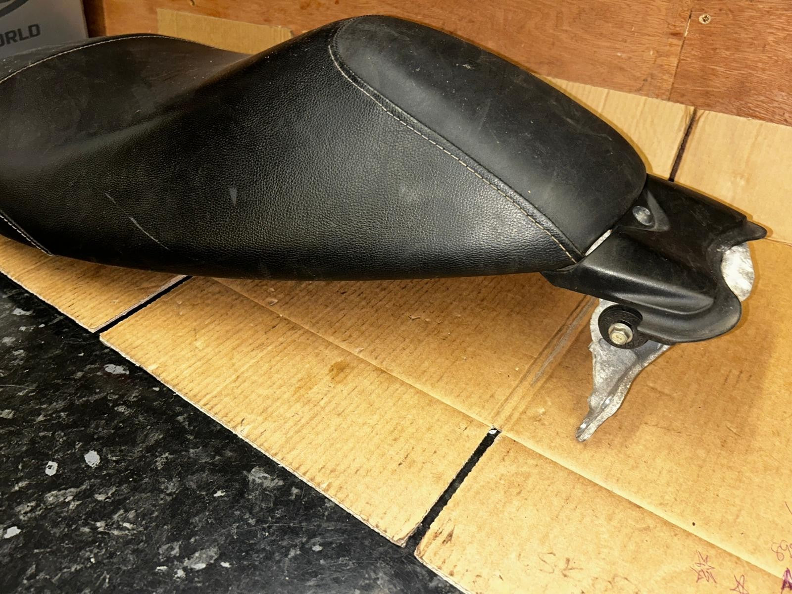 2015 - 2020 Yamaha Nmax GPD125 Seat | 2DP-F4730-00