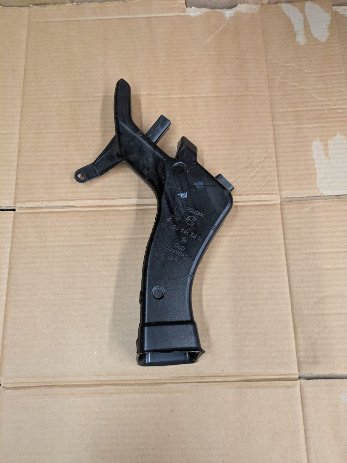 2011 Audi A3 S Line Left Passenger Footwell Air Duct | 8P2819151