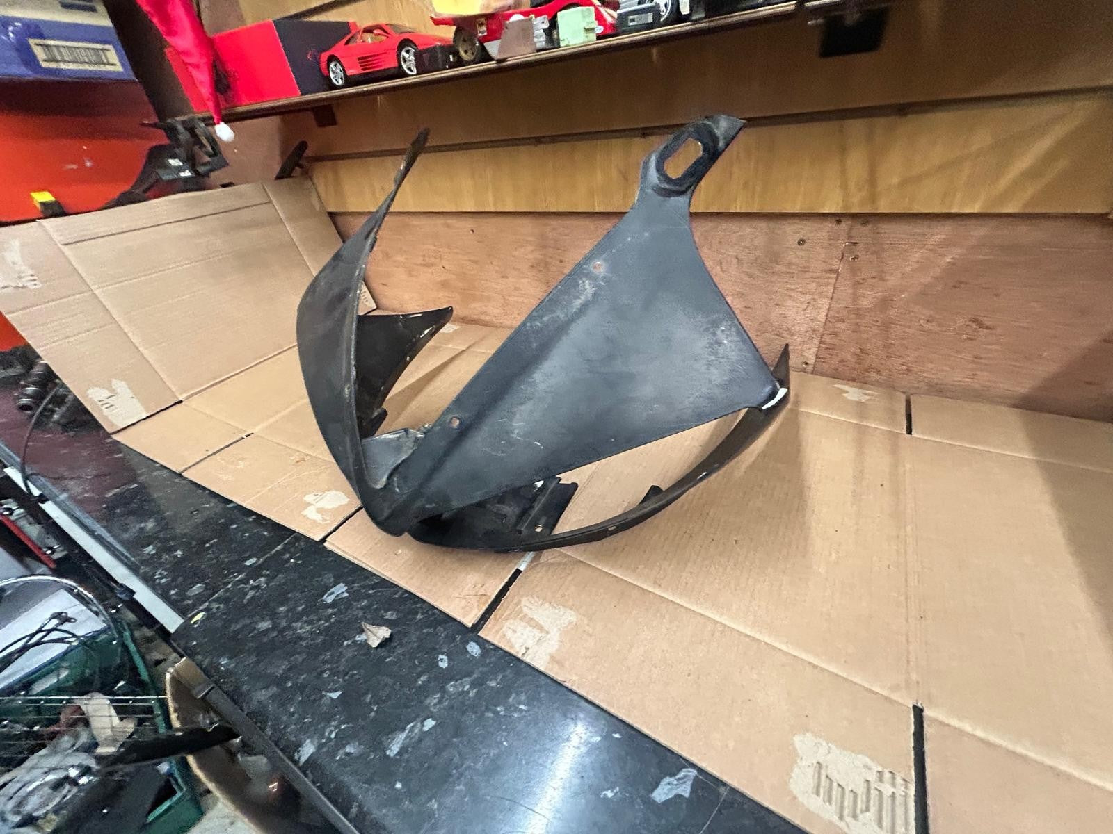 2003 - 2005 Yamaha YZF R6 Front Upper Fairing