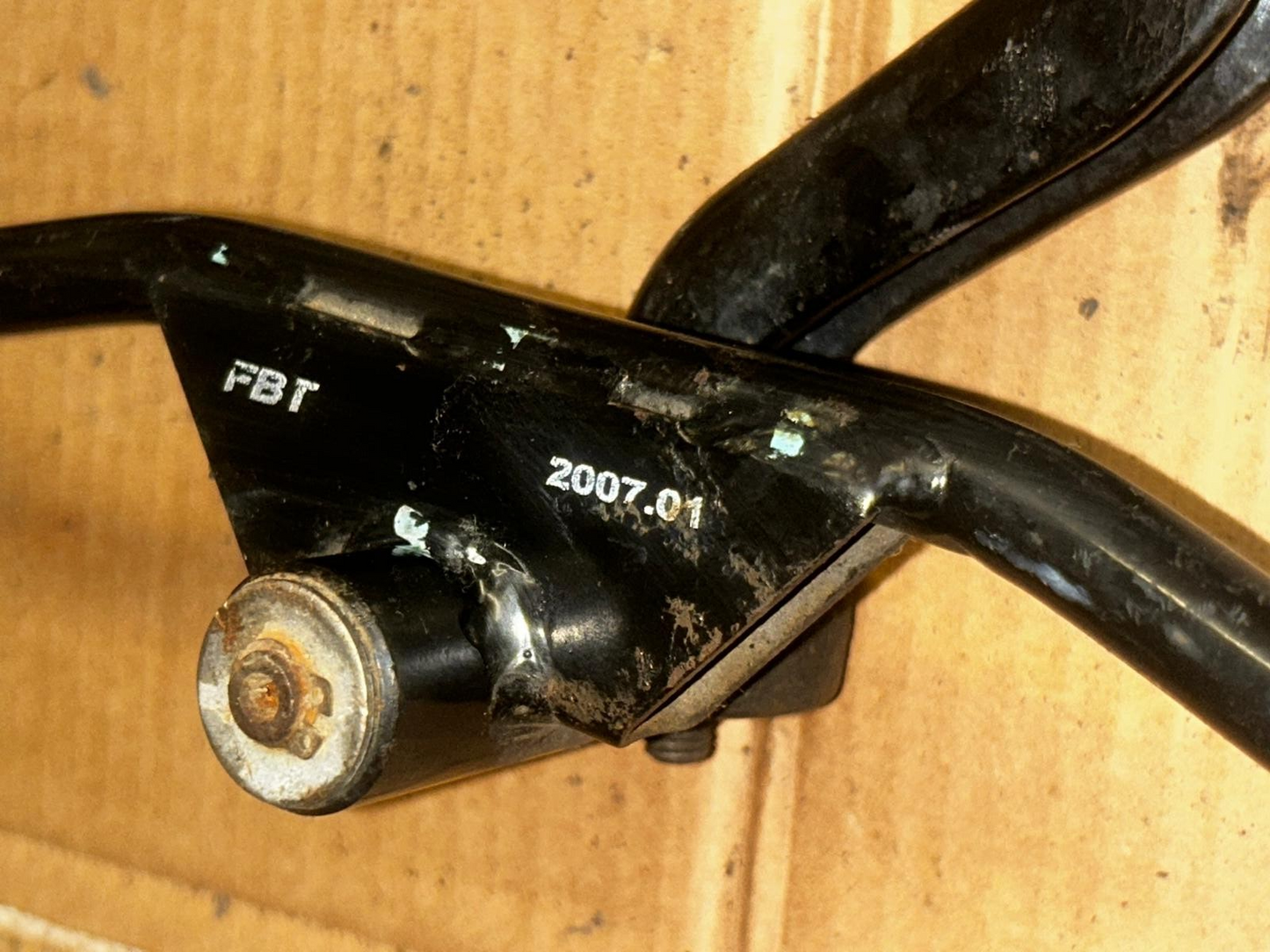 Piaggio MP3 125 / 250 Steering Stem Column with Control Arm