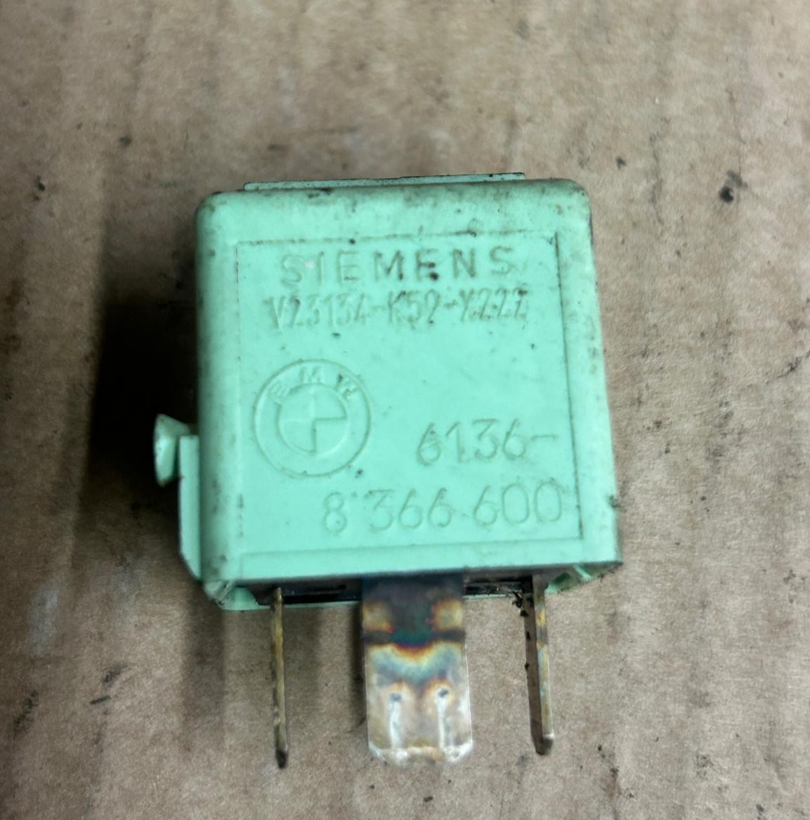 Genuine BMW 7 Series E38 Make Contact Relay Green | 61368366600