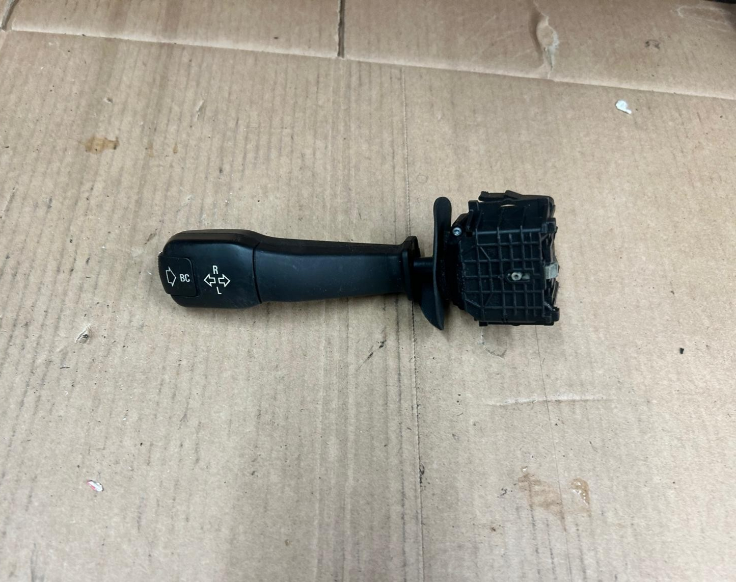 Genuine BMW 7 Series E38 Indicator Stick | 011004