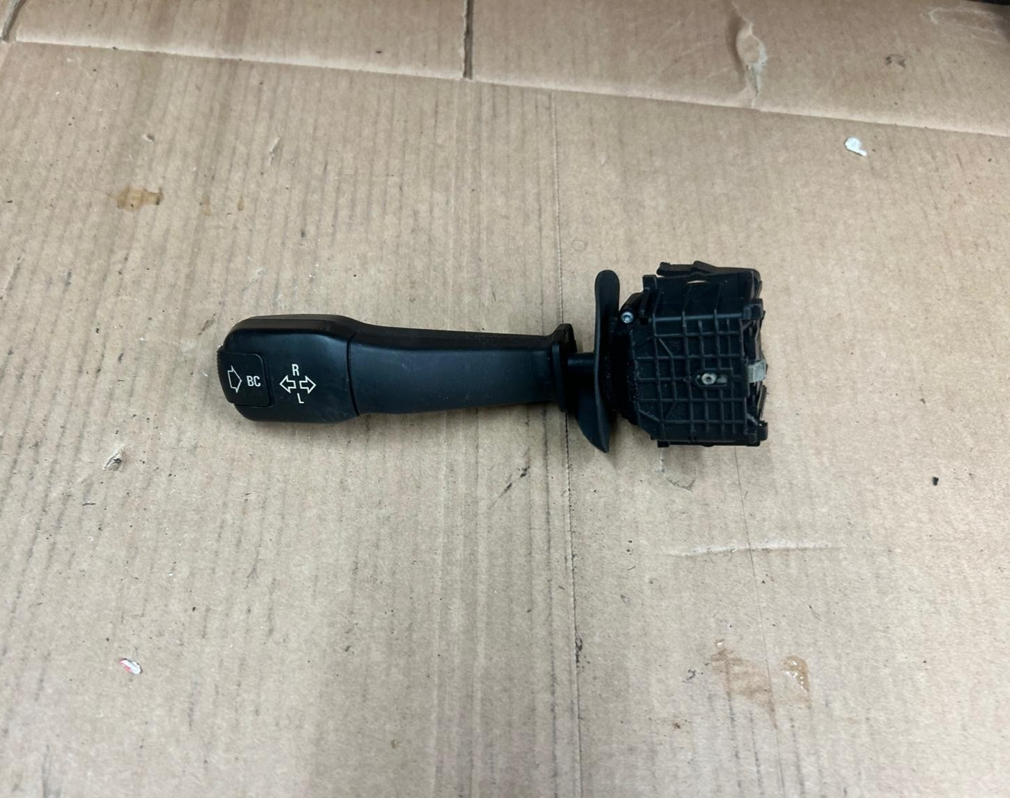 Genuine BMW 7 Series E38 Indicator Stick | 011004
