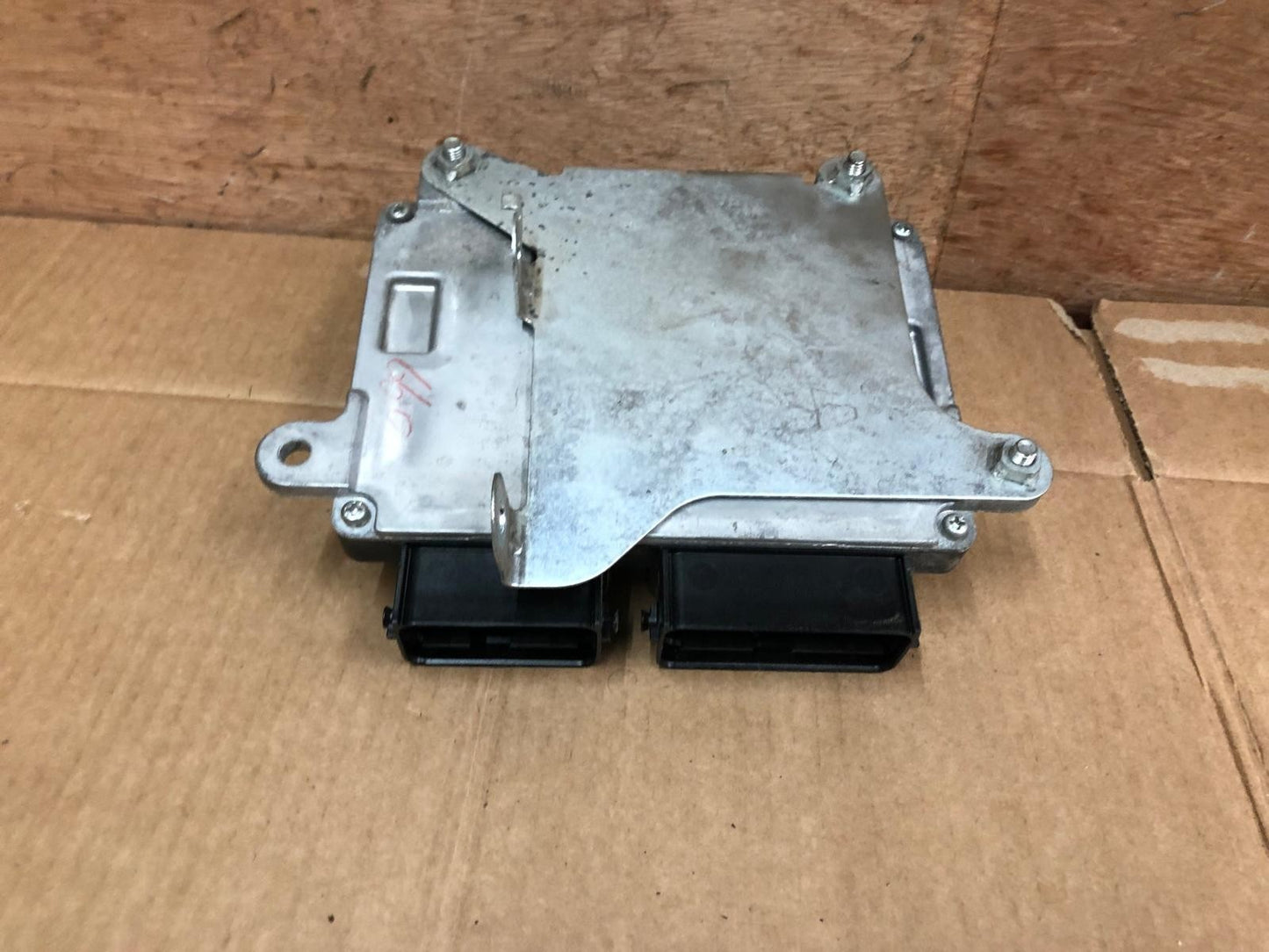 2014 Mitsubishi Outlander GX 4h PHEV Engine Control Unit ECU | 1860C102