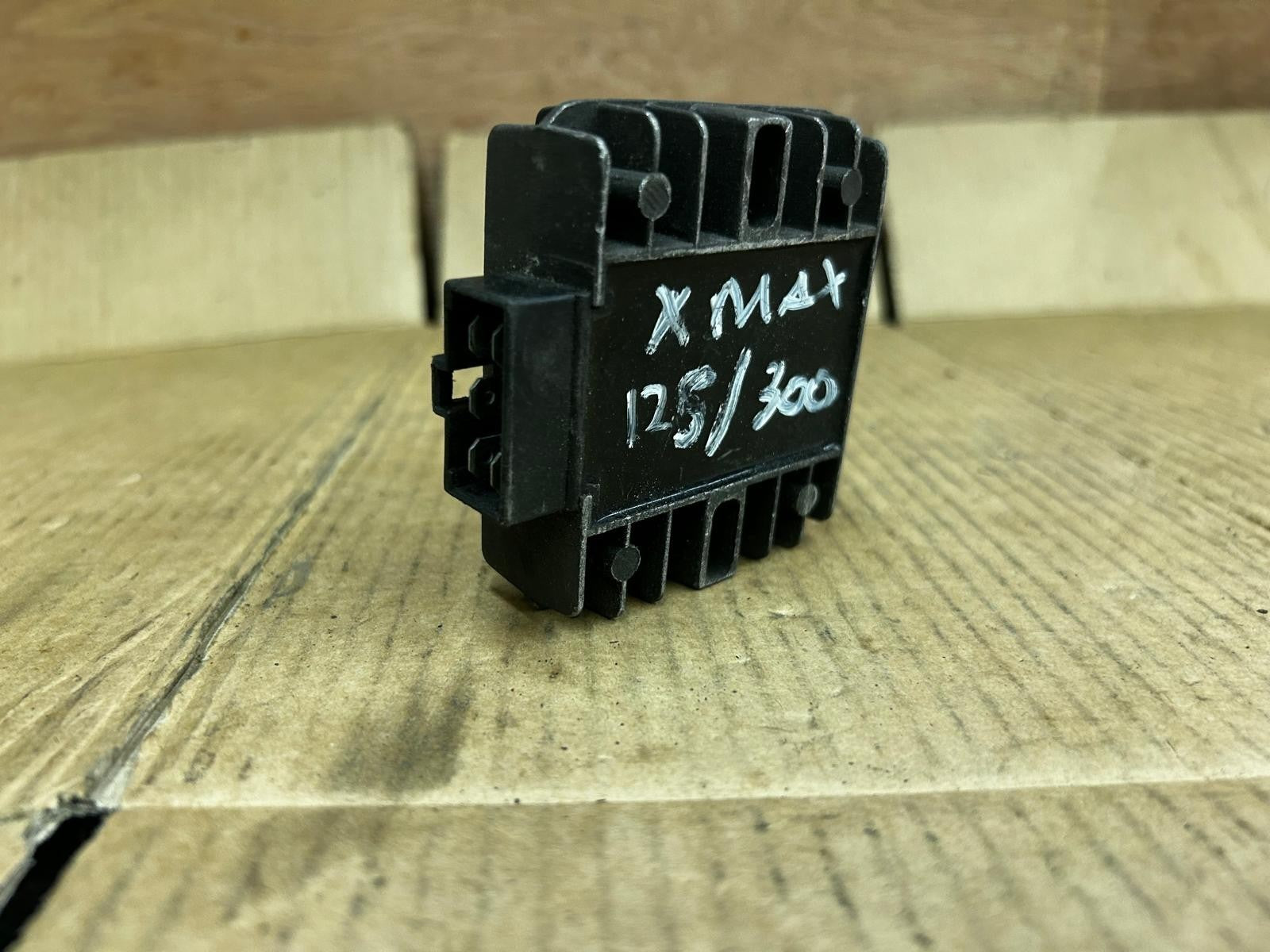 Yamaha Xmax 125 300 Voltage Regulator Rectifier