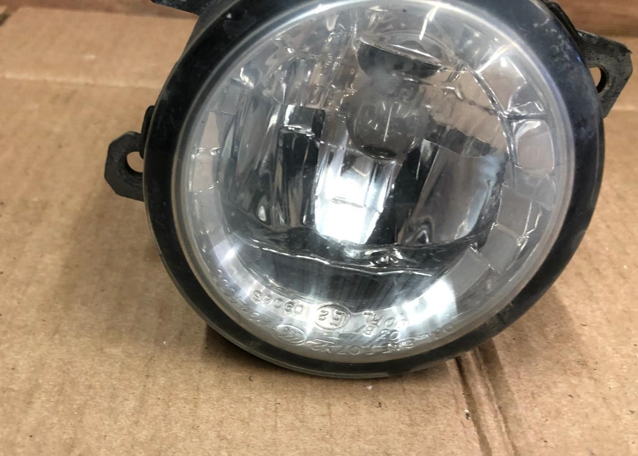 2014 Mitsubishi Outlander GX 4h PHEV Fog Light | 89500181