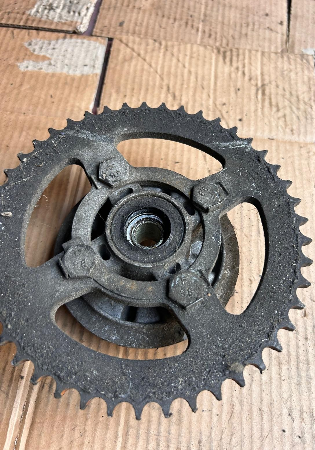 2010 Yamaha YBR 125 Sprocket Carrier
