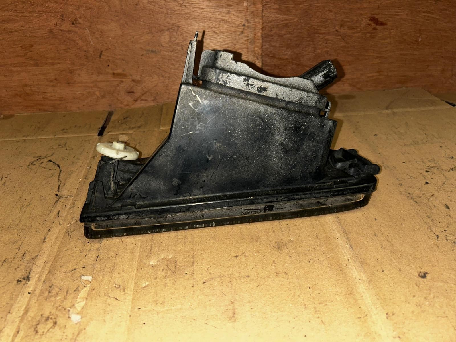 1993 - 2001 BMW 7 Series E38 740iL Right Side Fog Light Lamp Unit | 63178352023