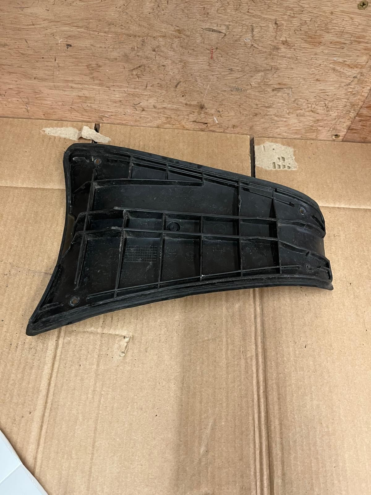 1998 - 2005 Vespa Granturismo 125 200 Battery Cover | 577182 10127
