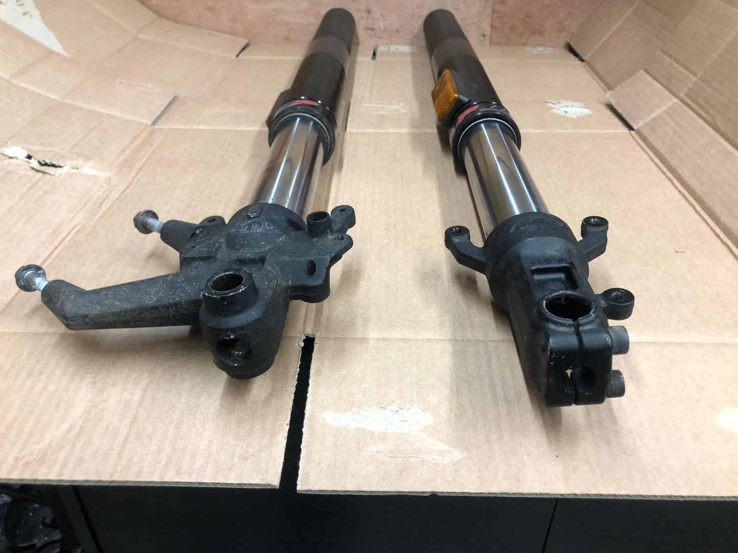2019 KTM Duke 125 Front Fork Legs