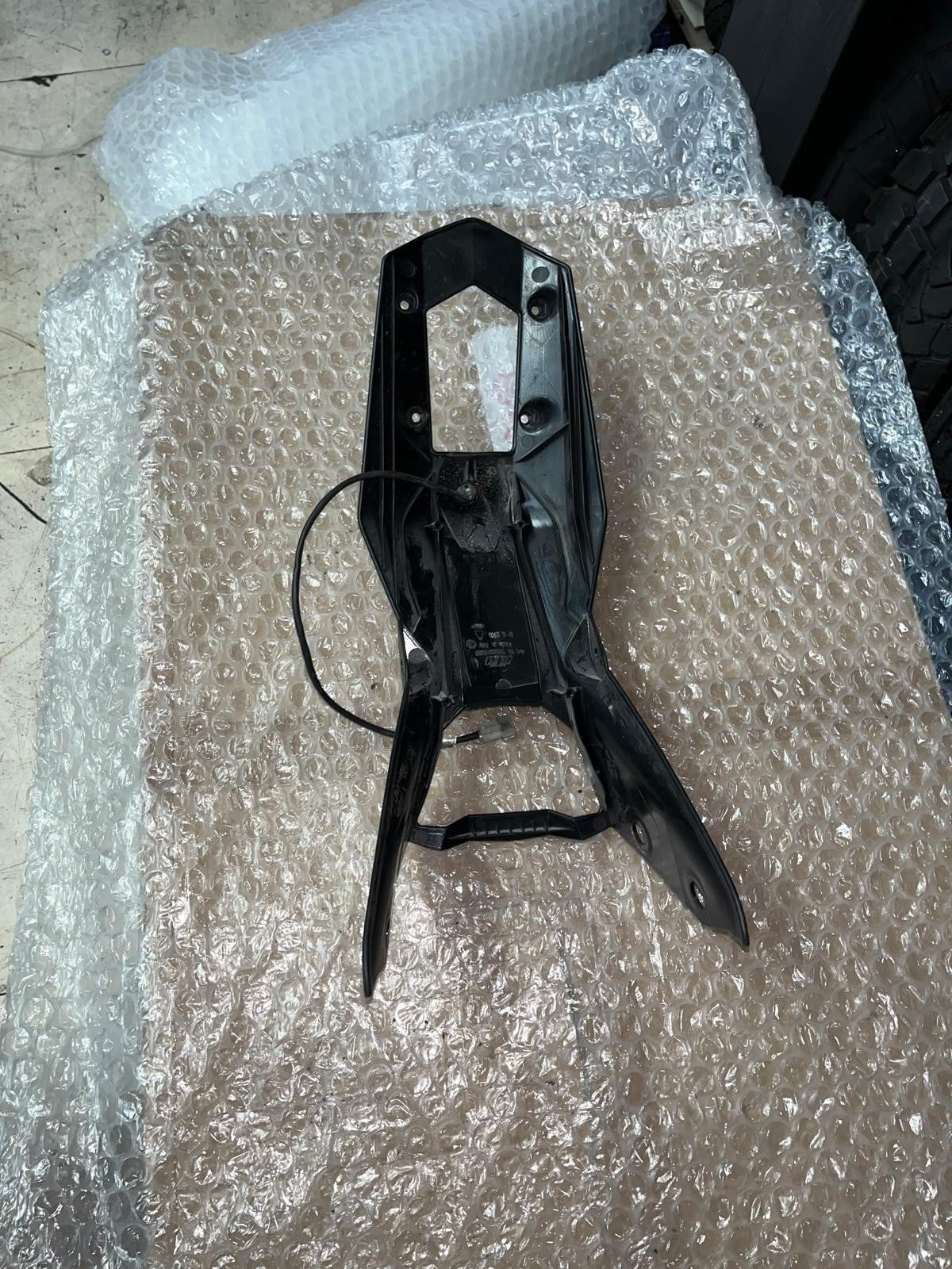 2011-2018 Piaggio MP3 Yourban Right Footrest Fairing Panel | 657379