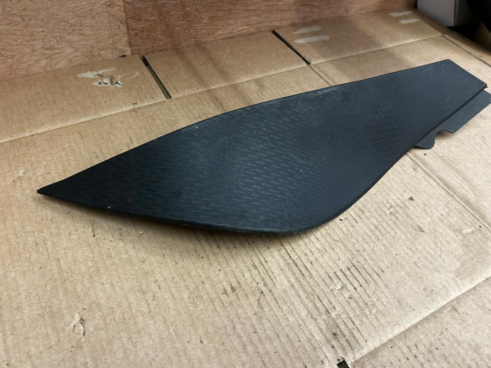 2007 - 2008 Kawasaki Ninja ZX6R Right Side Tank Cover