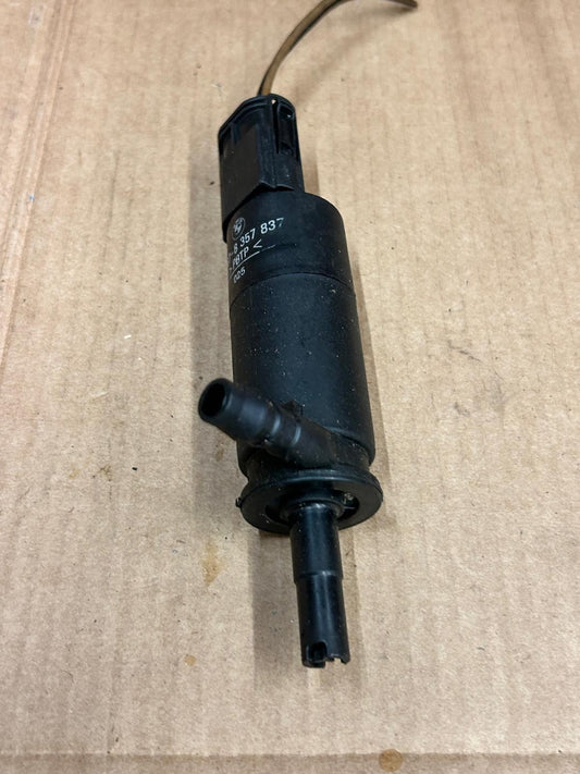 Genuine BMW 7 Series E38 Headlight Wash Pump Cleaning Device | 61678357837