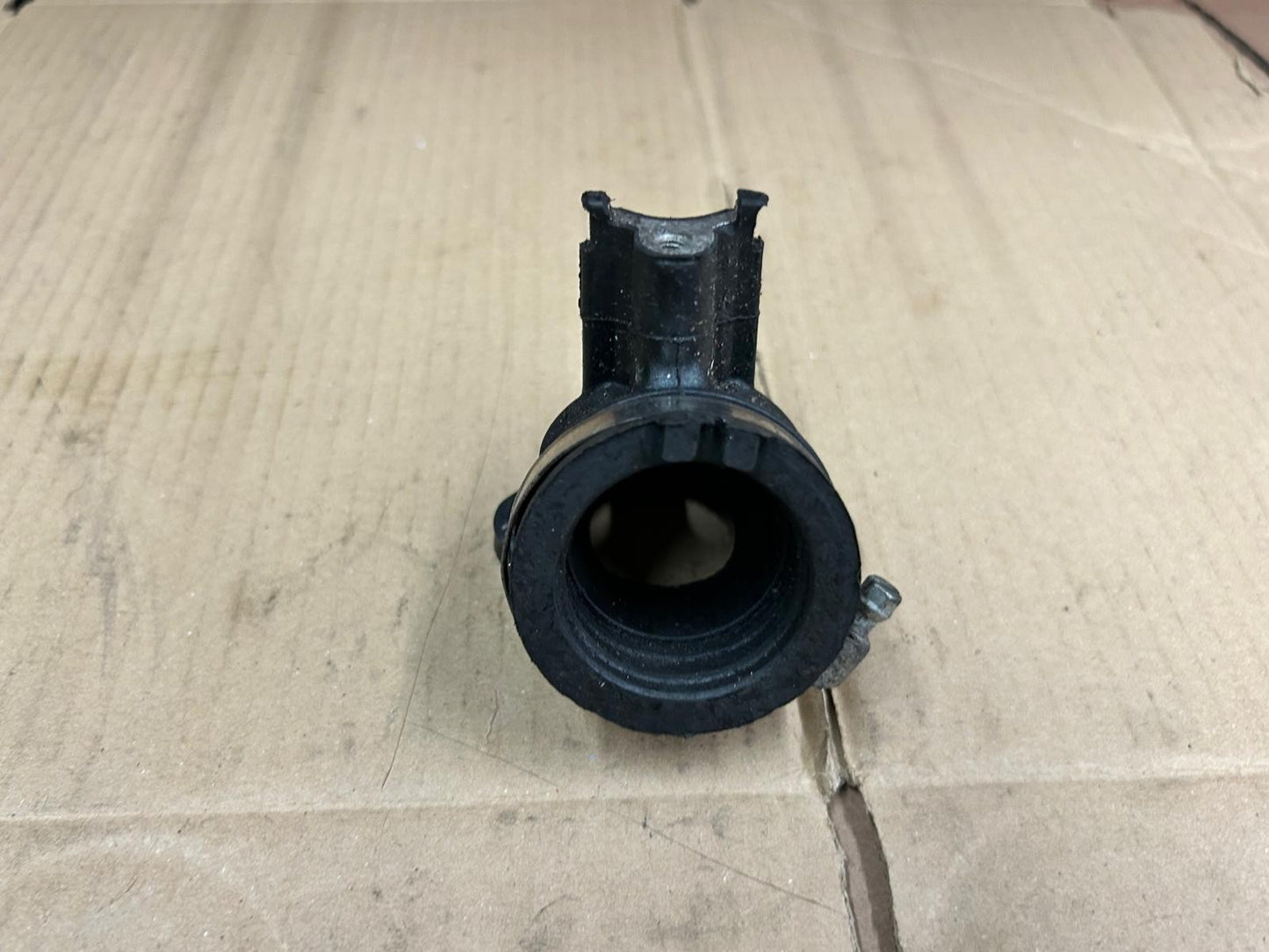 2006 - 2011 Gilera Nexus 250 / 300 Throttle Body Union Pipe | 847881