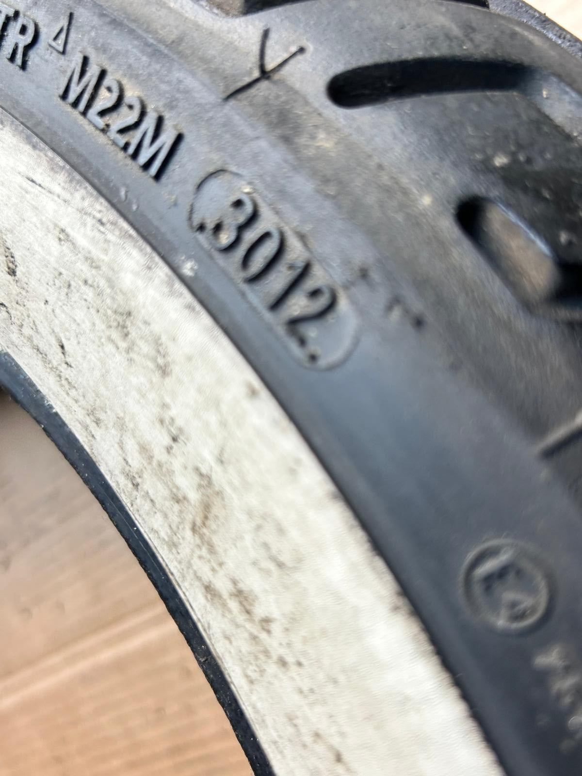Dunlop D402F MT90B16 72H Harley Davidson Motorcycle Tyre